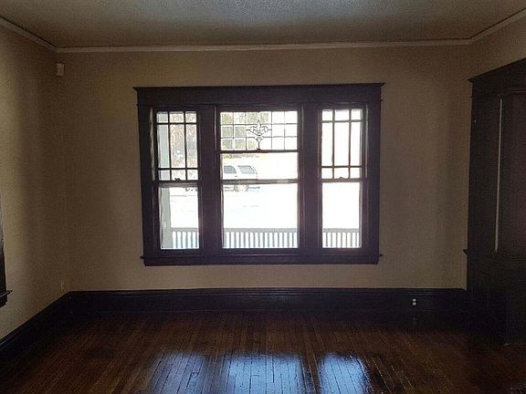 5th image of 1021 Grant Ave