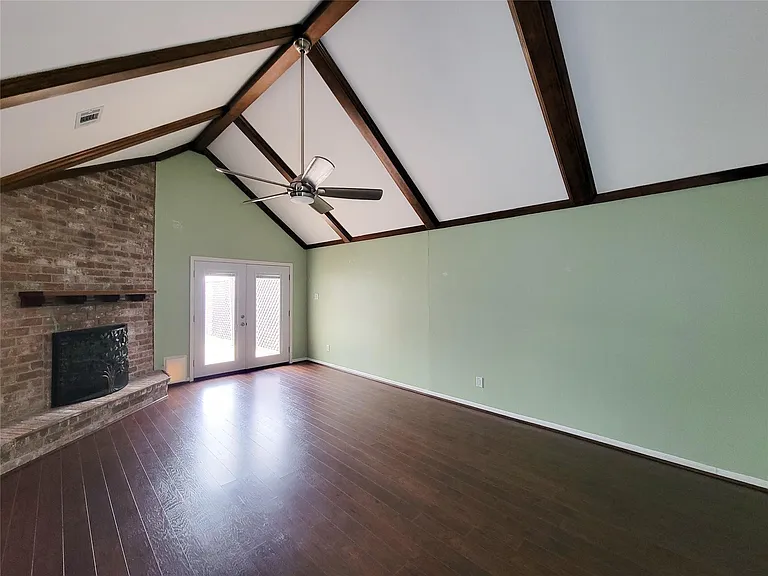 2815 Cambridge Ln — Photo 18