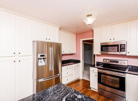 5th image of 11831 Murray Hill Dr