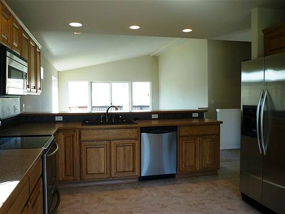 4th image of 1025 N Tanglewood Ln