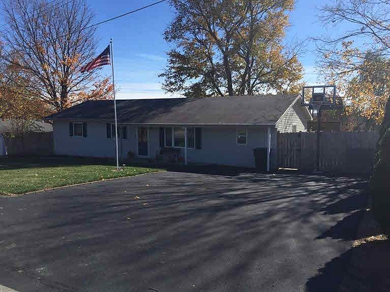 1st image of 193 E Oak Dr