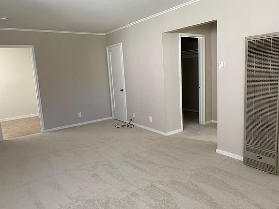 2nd image of 1400 El Camino Real #4