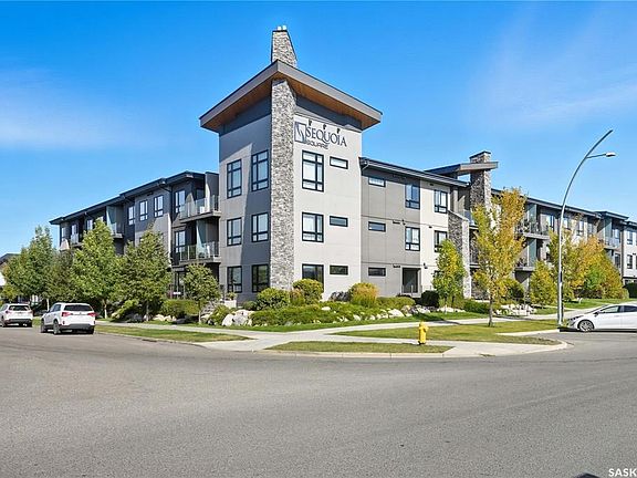 2nd image of 223 Evergreen Sq #111