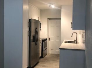 5900 SW 22nd St, Miami, FL 33155