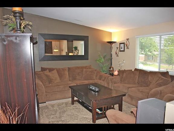 3rd image of 4782 S Meadow Wood Way