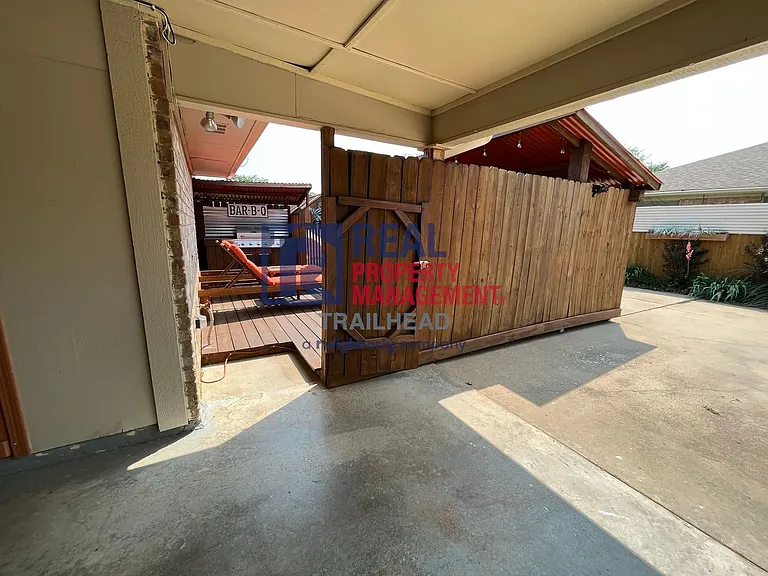 6402 Espana Dr — Photo 19