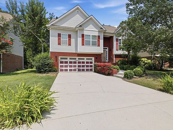 2nd image of 2918 Fernleaf Ln