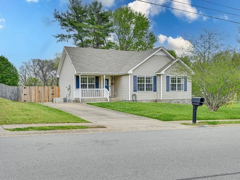 413 Caney Ln