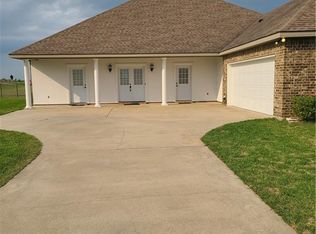 221 Saint Andrews Dr, Alexandria, LA 71303