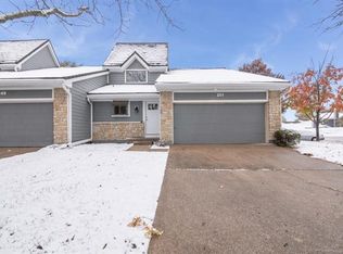 251 NE Edgewater Dr, Lees Summit, MO 64064