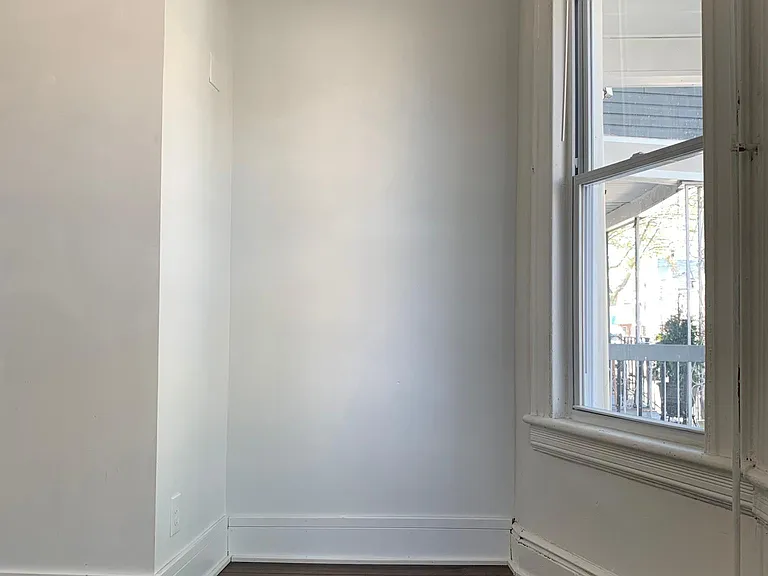 139 Boyd Ave #1F — Photo 19