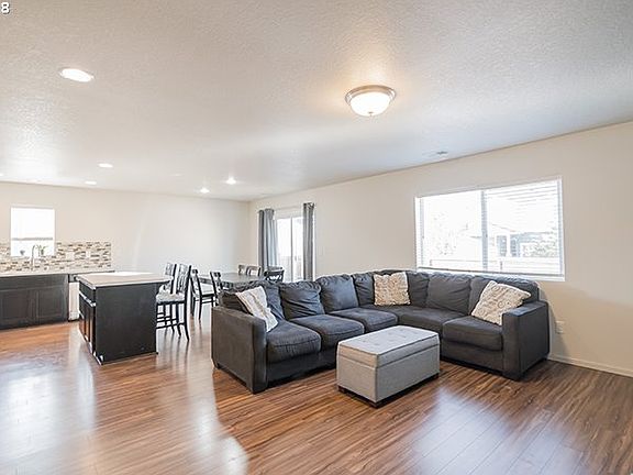 3rd image of 11618 NE 131st Pl
