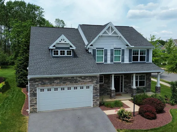 1754 Woodledge Dr, State College, PA 16803