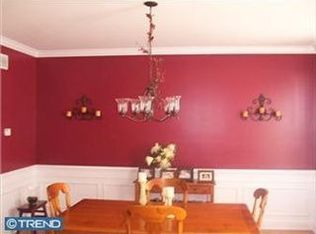 9 Amesbury Rd, Fallsington, PA 19054