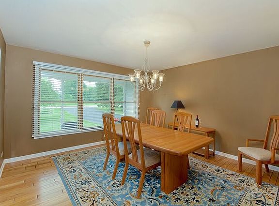 5th image of 38W162 Creekside Dr