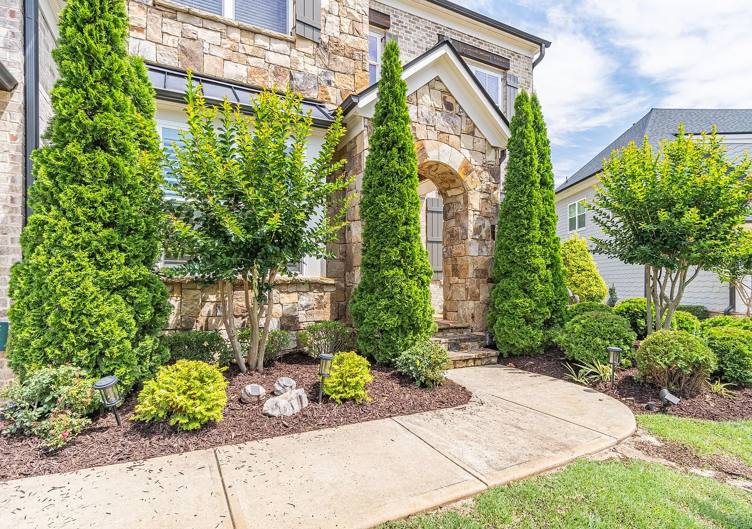 829 Adler Ct — Photo 3