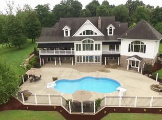 2165 White Cloud Rd, Leechburg, PA 15656