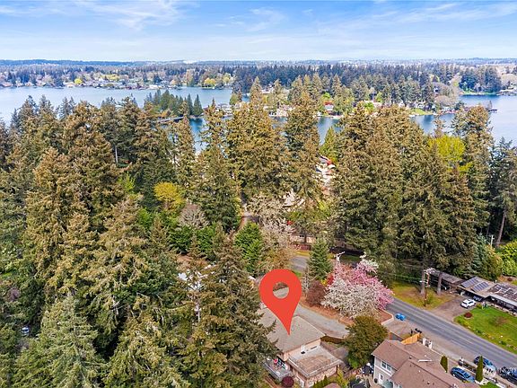 3rd image of 10422 Interlaaken Drive SW