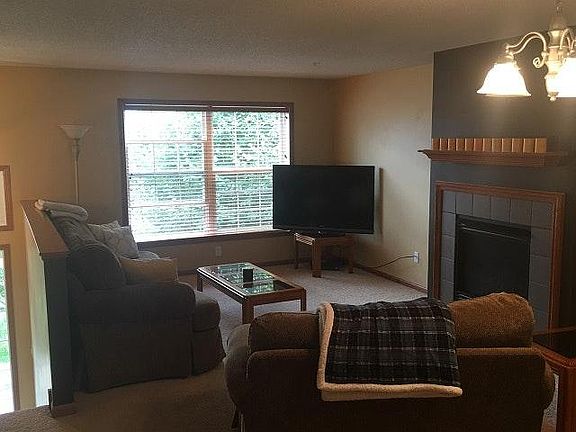 3rd image of 887 Ledgestone Dr