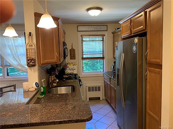 3rd image of 56 Underhill Ave APT 2A
