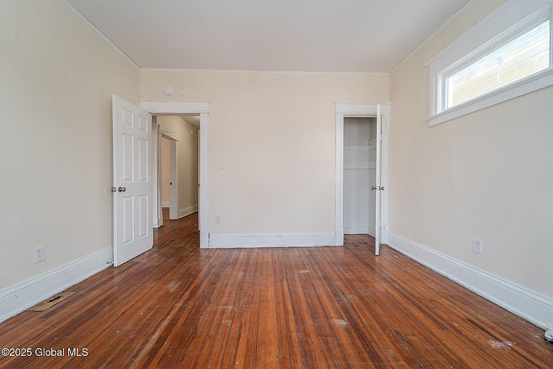 5th image of 442 Hudson Avenue