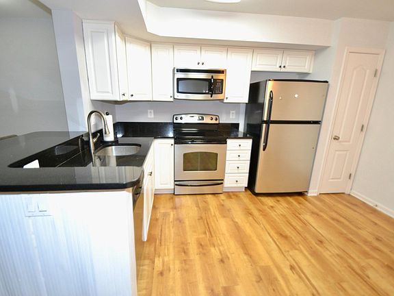 5th image of 6488 Cornwall Dr Unit 10