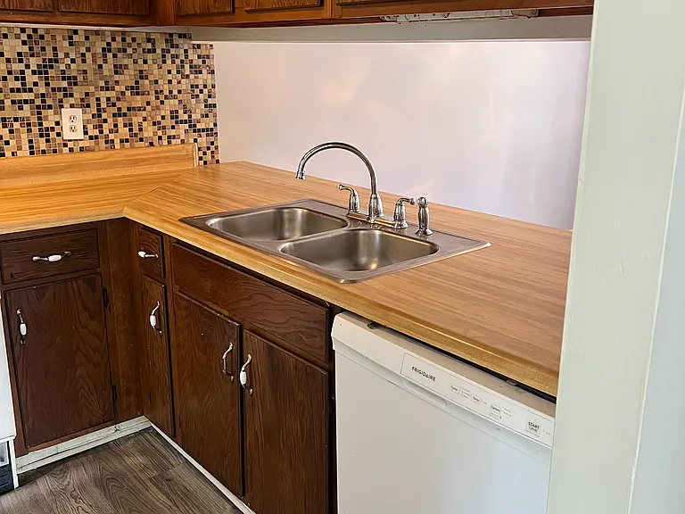 6435 Bedford Ln — Photo 12