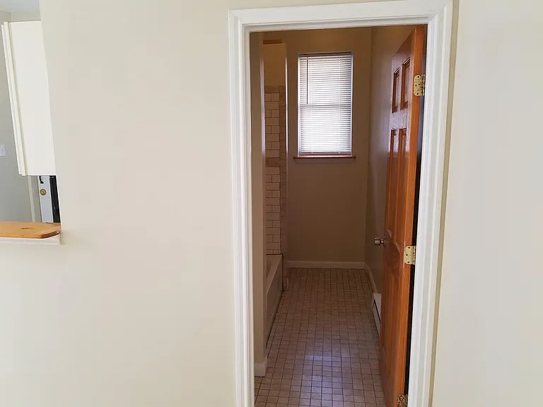 1323 W Butler St #1 — Photo 11