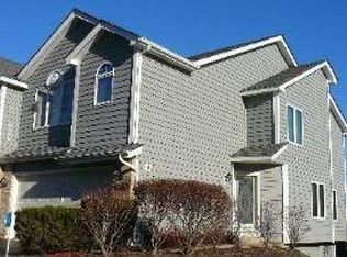 1020 Mattande Ln, Naperville, IL 60540