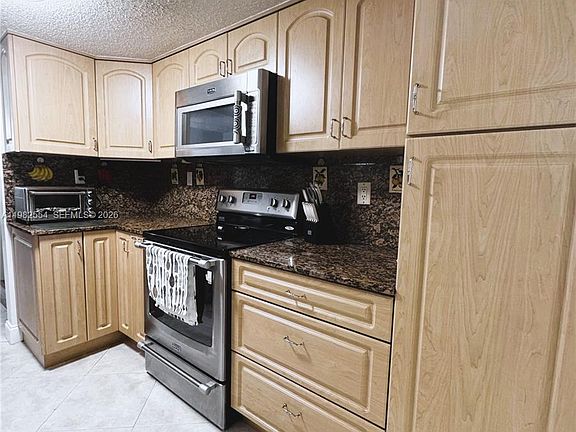 5th image of 1143 NW 123rd Ct #607