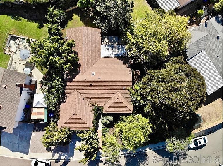 1st image of 6369 Bonnie View Dr