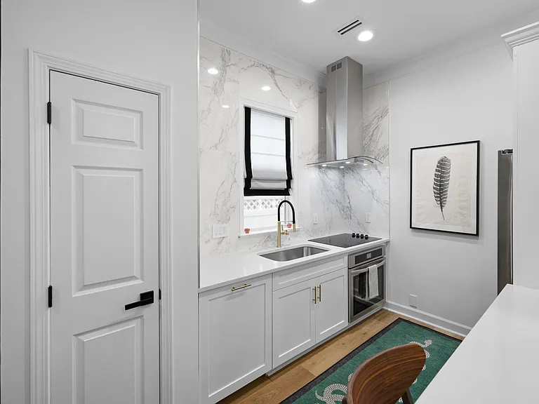 935 Hawthorne Bridge Ct — Photo 12