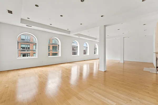 Sold by Reza Namazi, LREB | media 15