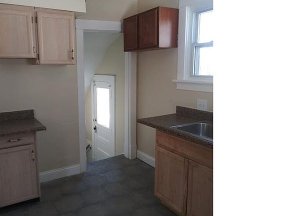 3rd image of 3646 Boudinot Ave