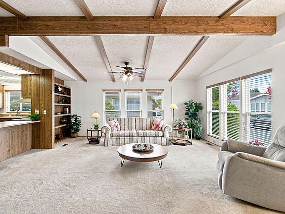 4th image of 37 Falcon Crest Circle