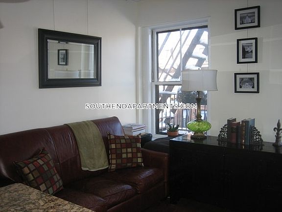 3rd image of 702 Massachusetts Ave #6S