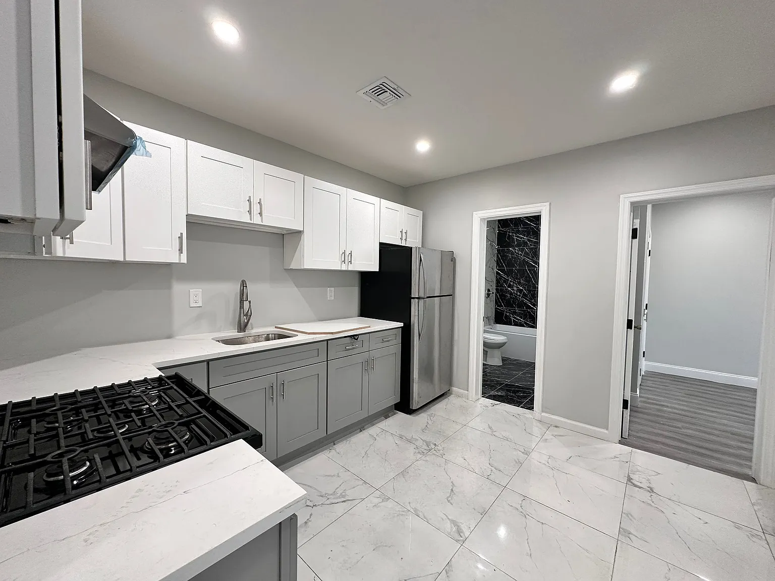 61 Warner Ave — Photo 4