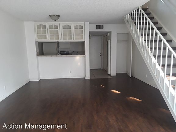 3rd image of 10626 Shoreline Dr