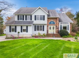 27 Talmadge Dr, Monroe Township, NJ 08831
