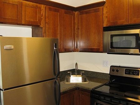 2nd image of 1125 F St APT 7