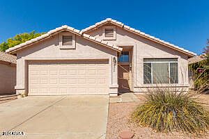 3rd image of 2304 E Aire Libre Avenue