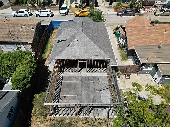 5th image of 3057 Walton Pl