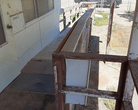 4th image of 9571 Avenue C