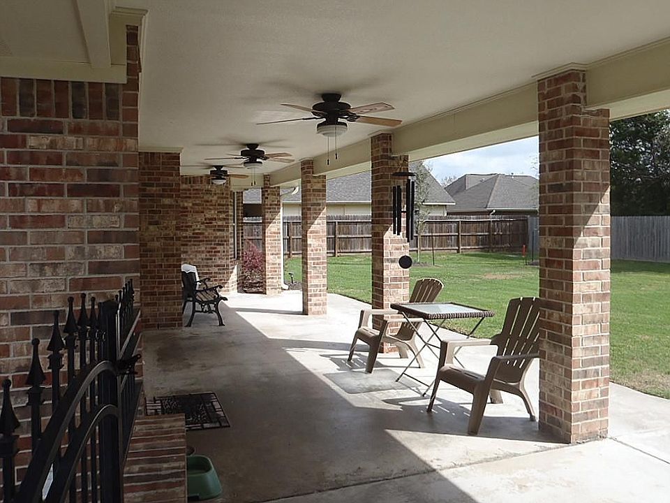 2nd image of 4223 Castle Dr