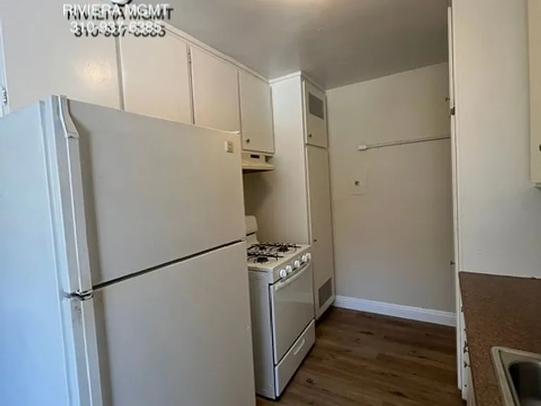 514 S Grevillea Ave — Photo 10