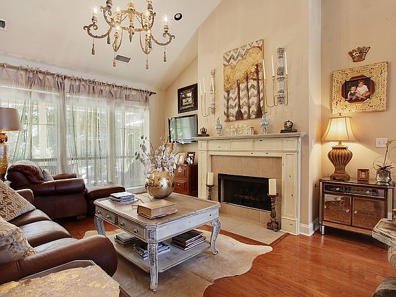 4th image of 36299 Cypress Glen Ave