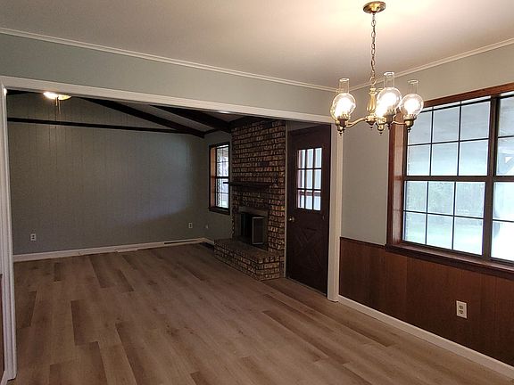 5th image of 9804 Driftwood Cir