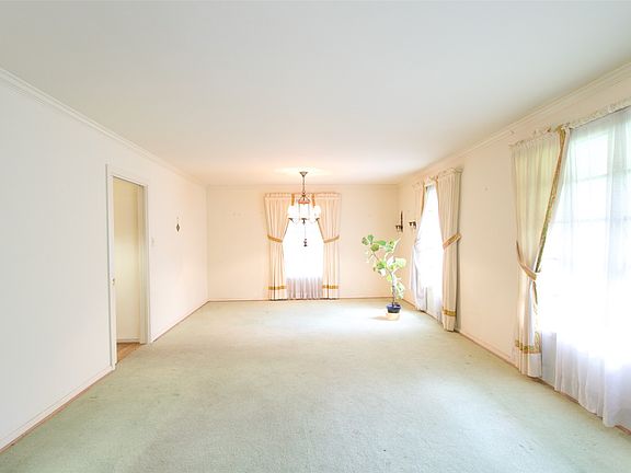4th image of 4901 Pine Ave