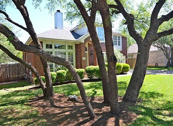 4th image of 2413 Goldfinch Dr