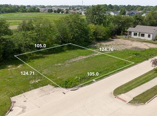 114 S Stone Creek Blvd, Urbana, IL 61802